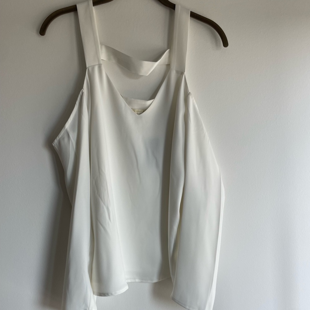 NWT Cooper & Ella Cold-Shoulder White Shirt in size: L
